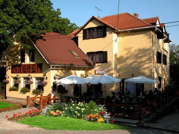 Hotel Platan Panzio Dobogókő Exterior foto